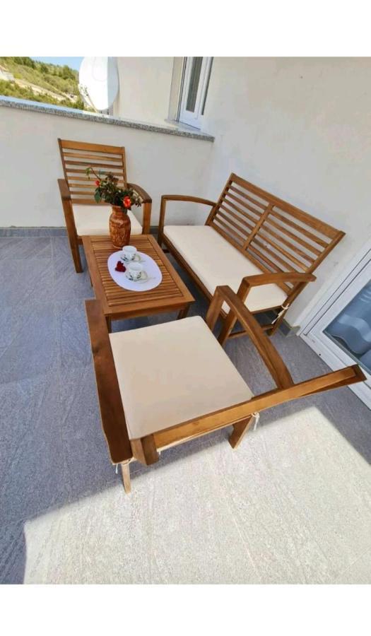 Apartment Ane 2 Tisno Exterior foto